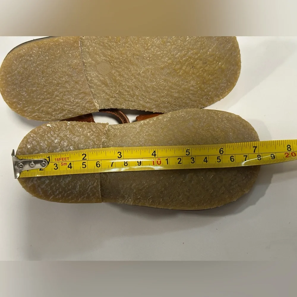 Petit Nord Little Girl’s Scalloped Leather Sandals Cognac Size EU 26 - Picture 9 of 9